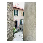Holiday home Casa Curie Moltrasio