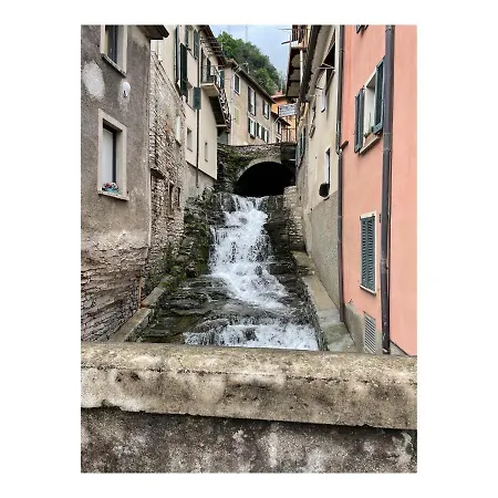 Casa Curie مولترازْيو