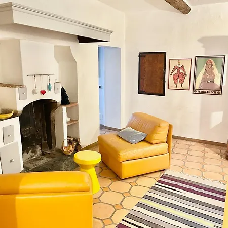 Casa Curie * مولترازْيو